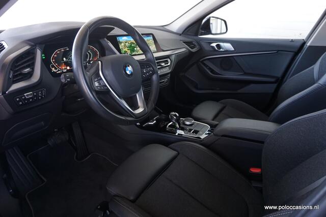 BMW 1-SERIE 118i Sport-line | Sportinter | DAB+ | Automaat | Carplay