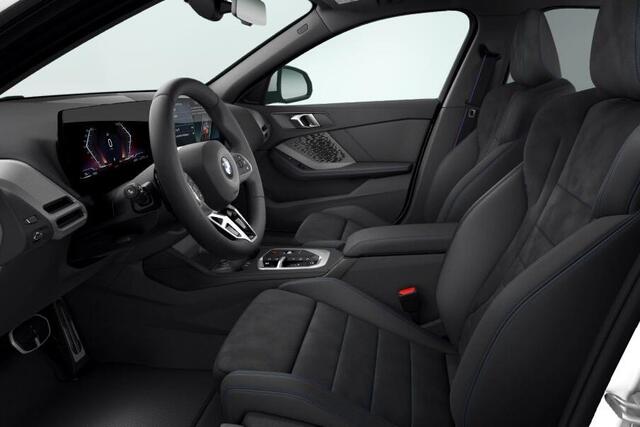 BMW 1-SERIE 120 M-Sport / 19'' / Stuurwielrandverwarming / Stoelverwarming / getinte ramen