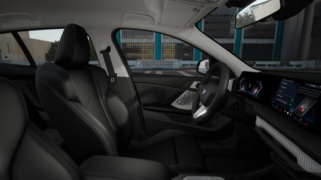 BMW 1-SERIE 120 / Achteruitrijcamera / Sportstoelen / Parking Assistant / Driving Assistant