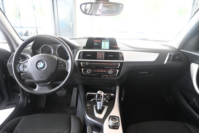 BMW 1-SERIE 118i Corporate Lease Automaat Clima Navigatie Rijklaarprijs Inruil Mogelijk!