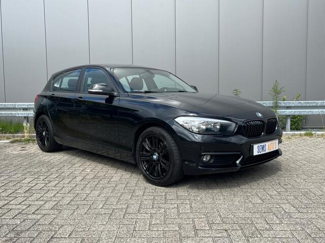 BMW 1-SERIE 118i Centennial Executive Navi / Stoel Verw. / PDC voor en achter