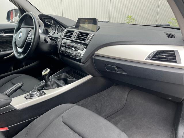 BMW 1-SERIE 118i Centennial Executive Navi / Stoel Verw. / PDC voor en achter