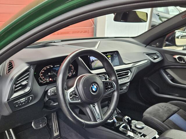BMW 1-SERIE M135i xDrive M-Sport Pro | Irish Green