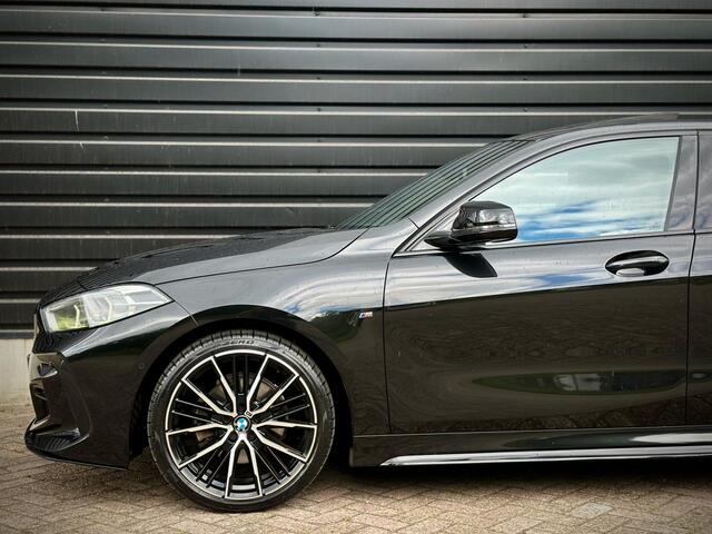 BMW 1-SERIE 118i M135 M-PERFORMANCE PANO|H/K|CAMERA|LEDER