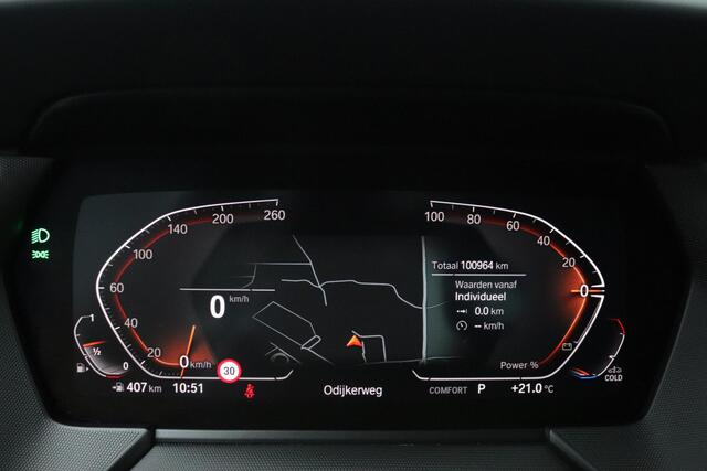 BMW 1-SERIE 118i Business Edition | M Sport | Sfeerverlichting | Sportstoelen |