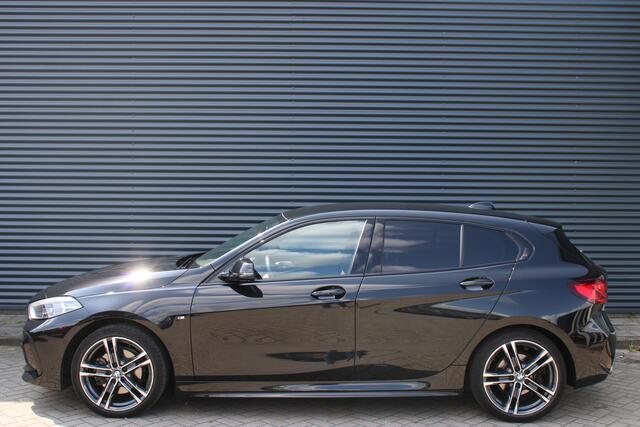 BMW 1-SERIE 118i M-Sport Navigatie Camera Full-LED Half-Leder NL-Auto