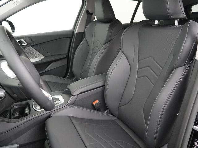 BMW 1-SERIE 120 M Sport Design Edition | Premium Pack | Trekhaak |