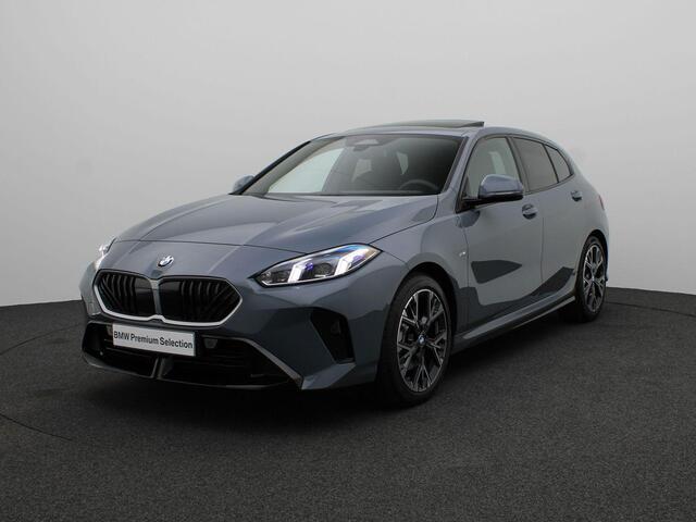 BMW 1-SERIE 120 M Sport Design Edition | Glazen Panoramadak | Driving Assistant Plus | Head-Up Display | Head-Up Display | 18"