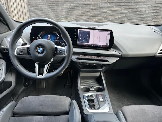 BMW 1-SERIE 120 M Sport Design Edition l Sfeer Verlichting l Automaat l Apple Carplay