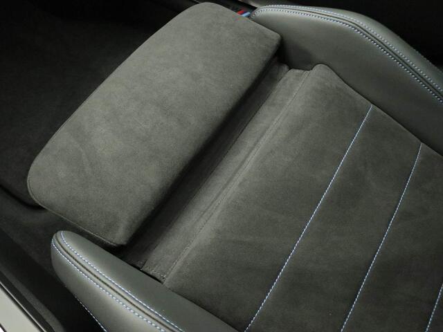 BMW 1-SERIE 5-deurs M135i xDrive | M Sportpakket Pro | Innovation Pack | Nieuw