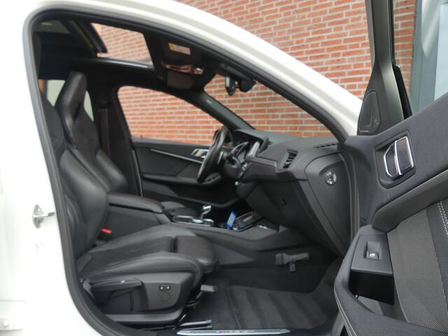 BMW 1-SERIE M135i xDrive High Executive