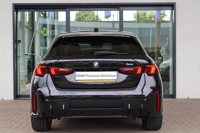 BMW 1-SERIE 5-deurs 120 | M Sport Design Edition | Premium Pack