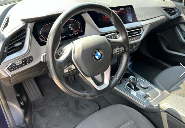 BMW 1-SERIE 118i Executive Edition Automaat| LM velgen | NL Auto