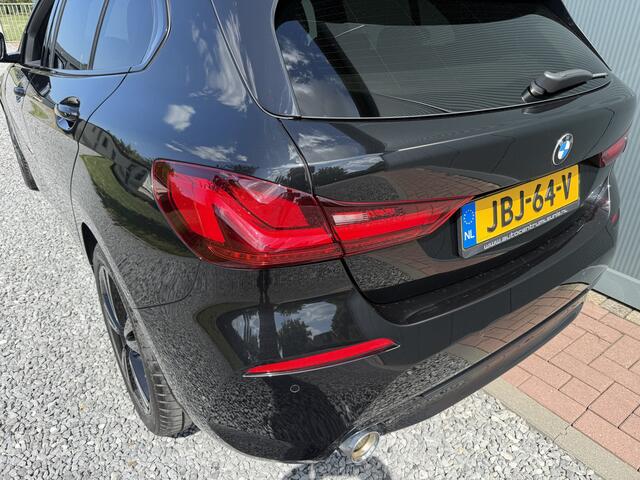 BMW 1-SERIE 118i 140pk Automaat High Executive Sportline 5-drs