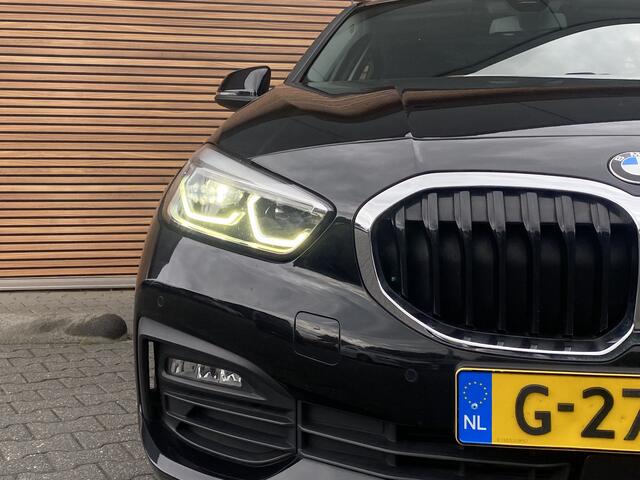 BMW 1-SERIE 118i Executive Edition Lm velgen / Navigatie / Carplay