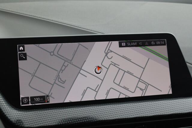 BMW 1-SERIE 118i Introduction Edition NL-Auto!! Pano I Stoelverwarming I Sfeerverlichting