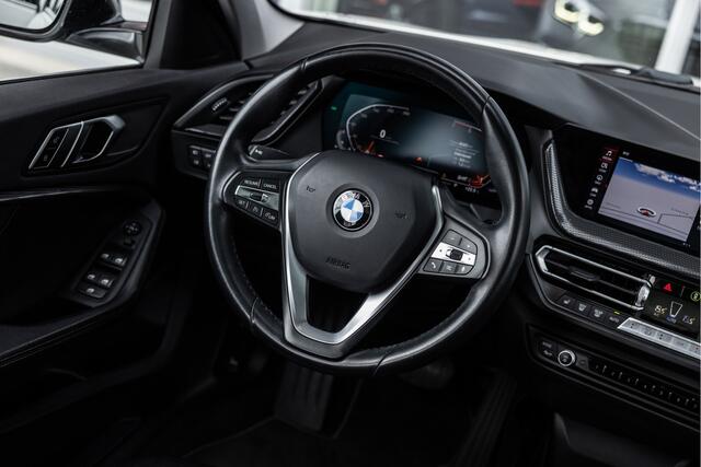 BMW 1-SERIE 118i High Executive Edition | Pano | Camera
