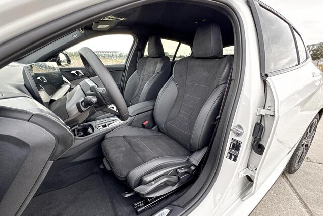 BMW 1-SERIE 120 M Sport Design Edition | Harman Kardon | Comfort Access | Stoelverwarming |