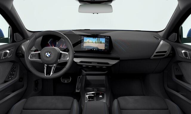 BMW 1-SERIE 120 | Individual Lak | M Sportpakket Pro | Harman Kardon | Panoramadak | Innovation Pack