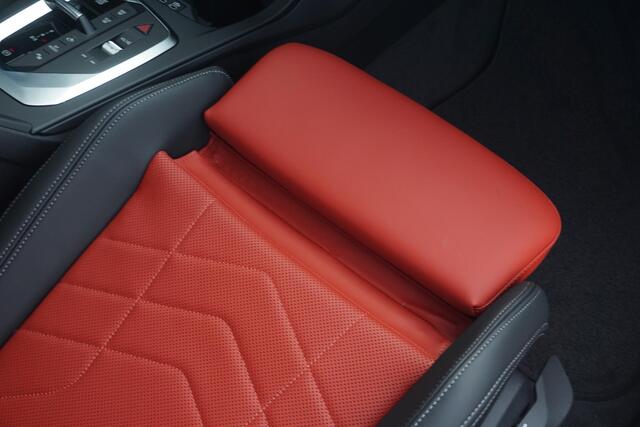 BMW 1-SERIE 5-deurs 120 M Sportpakket Pro 19'' / Harman Kardon / Panoramadak / Comfort Acces