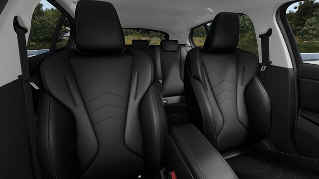 BMW 1-SERIE 120 Automaat / Sportstoelen / Achteruitrijcamera / Stoelverwarming