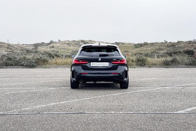 BMW 1-SERIE 118i | M Sport Pro | Stoelverwarming | Trekhaak |