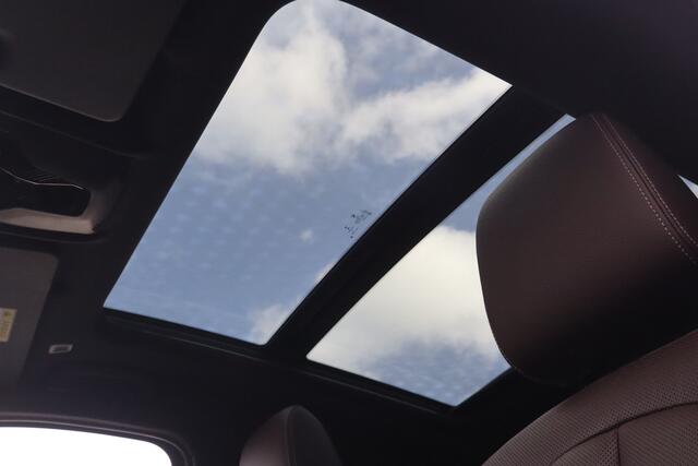 BMW 1-SERIE 118i Business Edition Plus NL-Auto!! Panoramadak I Apple Car-Play