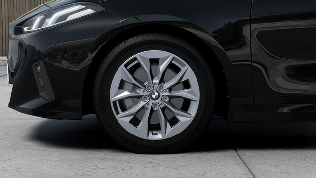 BMW 1-SERIE 120 Automaat / Sportstoelen / Achteruitrijcamera / Parking Assistant / Stoelverwarming