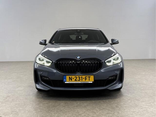 BMW 1-SERIE 118i M-Sport | Camera | Kuipstoelen | LED | Carplay | Virtual Cockpit | Stoel/Stuurverw. | 19''LMV