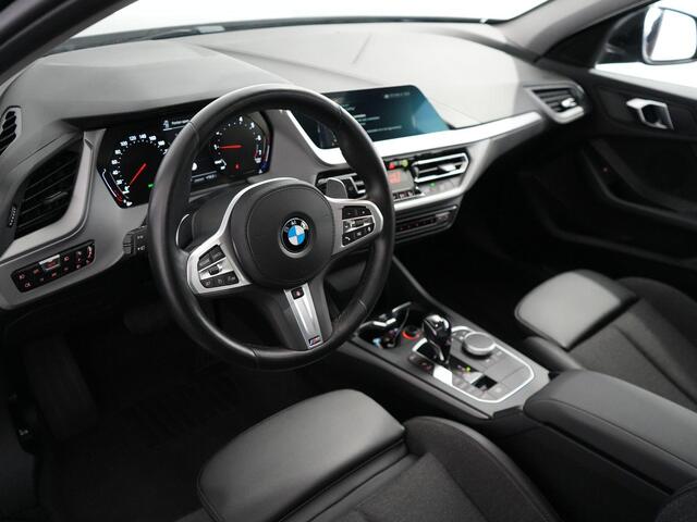 BMW 1-SERIE 118i Corporate High Executive | M sport | 18inch | Pano | Black |