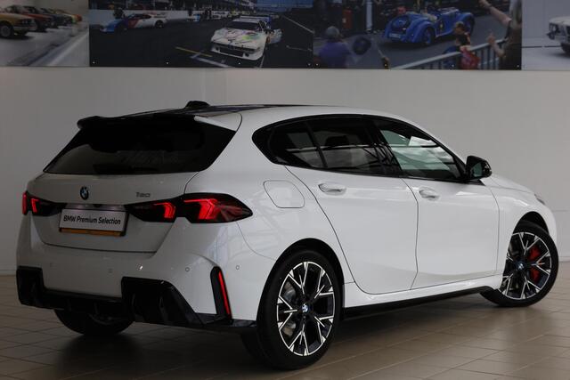 BMW 1-SERIE 120 M Sportpakket Pro | Premium Pack | Comfort Access | M Shadow Line