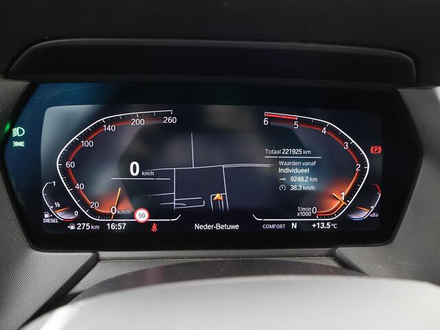 BMW 1-SERIE 116D LESAUTO DUBBELE BEDIENING HANDGESCHAKELD + CAMERA | SPORTSTOELEN | LED