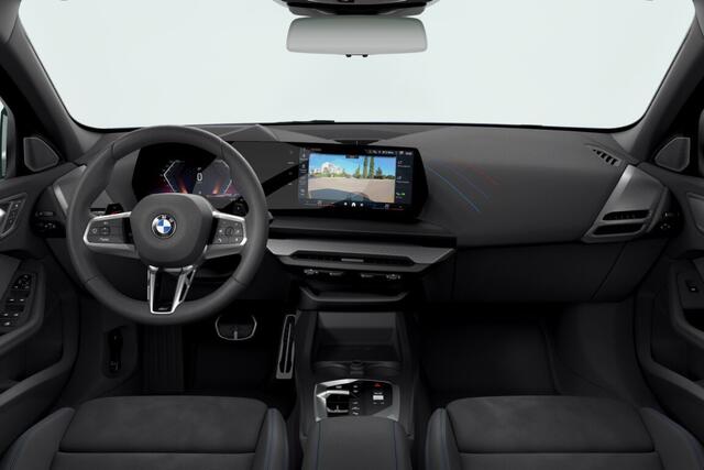 BMW 1-SERIE 120 | M Sport Pro | Innovation Pack | Glazen Panoramadak | Extra getint glas | Elektrisch verstelbare stoelen | Harman-Kardon sound system