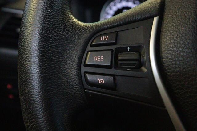 BMW 1-SERIE 118i Executive Automaat | NAVI | CLIMA | PDC ACHTER | CRUISE | LEER |