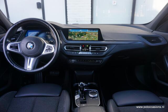 BMW 1-SERIE 118i Sportline | Automaat | Carplay | DAB+ |