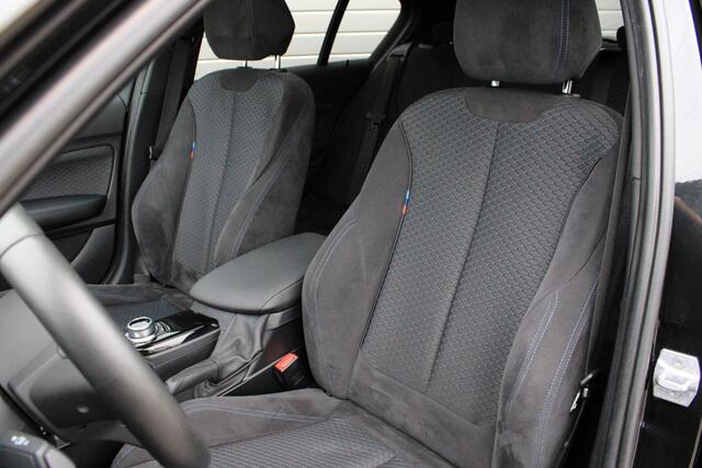 BMW 1-SERIE 118i M Sport Schuifdak | Camera | Driving Assistant Professional | Harman Kardon | LED | PDC | Comfort Access | ACC
