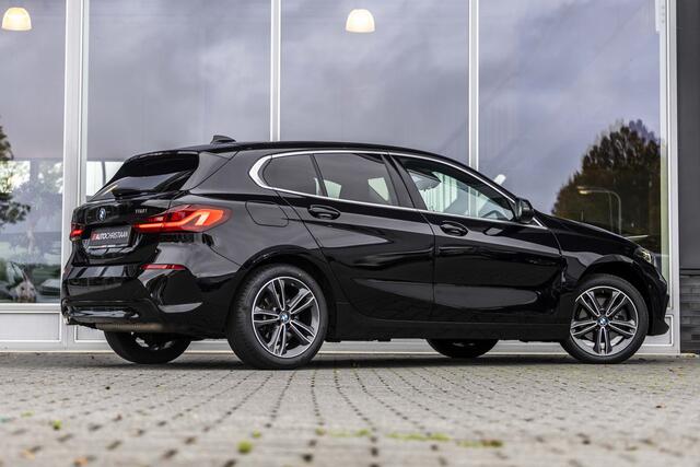 BMW 1-SERIE 118i Business Edition | LED | NL Auto | Carplay
