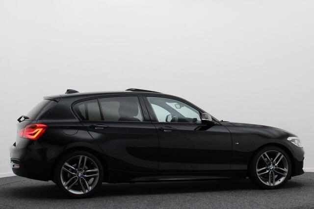 BMW 1-SERIE 118i Executive M Sport Automaat Schuif-/kanteldak, Camera, Navigatie, Climate, LED, 18"