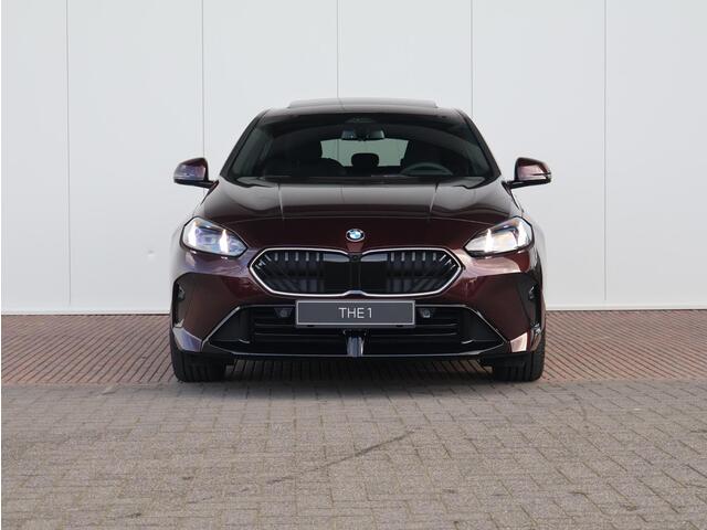 BMW 1-SERIE 120 M Sportpakket Pro/ Innovation Pack/ Stuurwielrand verwarmd/ Comfort Access/ Panoramadak/ Sportstoelen/ Harman-Kardon/ Driving Assistant Plus