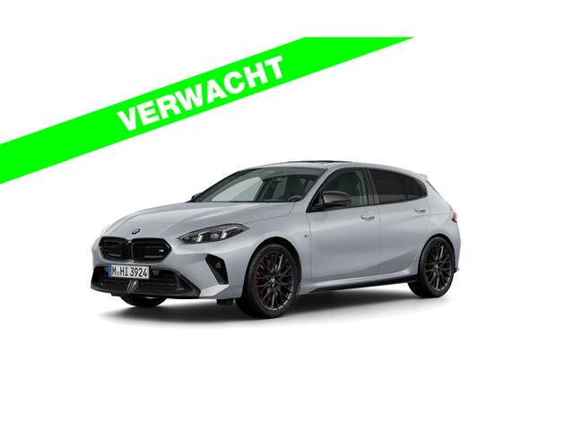 BMW 1-SERIE M135 xDrive - M-Sport Pro - Pano - Head-up - Memoryzetels - ACC - Harman Kardon