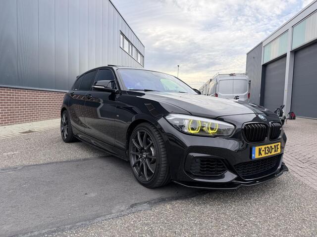 BMW 1-SERIE M140i xDrive Edition Shadow High Executive OPEN DAK | ACHTERUIT RIJ CAMERA | NAVIGATIE | SFEERVERLICHTING | HARMANKARDON | F1 STUUR | LEDER | ELEKTRISCHE STOELEN MEMORY |