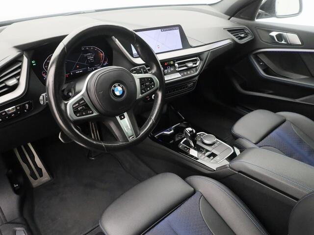 BMW 1-SERIE 118i M-Sport | PANO | CAMERA | STOEL- EN STUURVERW.