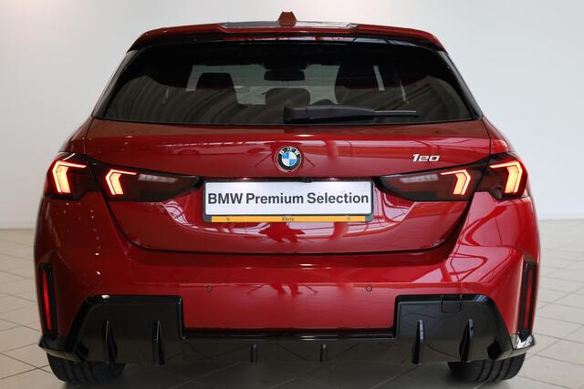 BMW 1-SERIE 120 M Sportpakket Pro | Premium Pack | Comfort Access | Fire Rot Metallic