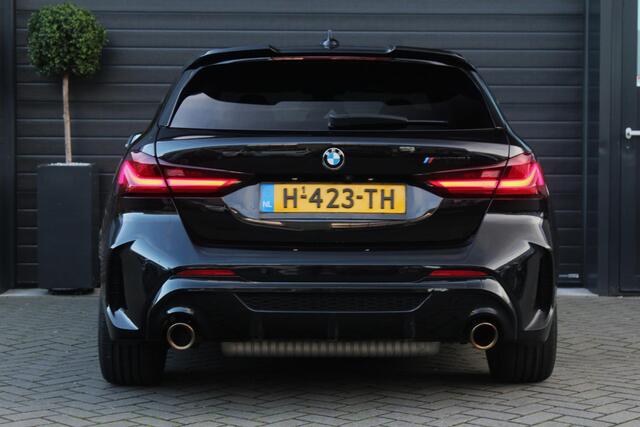 BMW 1-SERIE M135i xDrive High Executive Edition | Panorama dak | H+K | BLIS | HUD | Bomvol!