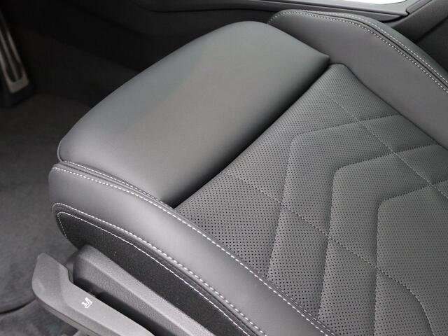 BMW 1-SERIE Sserie 120 M Sportpakket Pro | Premium Pack | Stuurwielrand Verwarmd | M Adaptief onderstel | Panoramadak | Driving Assistant | DAB | Harman Kardon | 19''