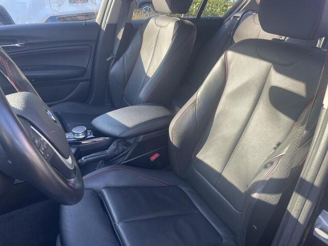 BMW 1-SERIE 118d High Executive | Leer | Stoelverwarming | Navigatie