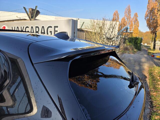 BMW 1-SERIE 118i M Sport 19"/Panoramadak/M-stoelen + memory/Harman Kardon/Keyless/Adaptieve cruise/Head-up/LED/Sfeerverlichting/Camera