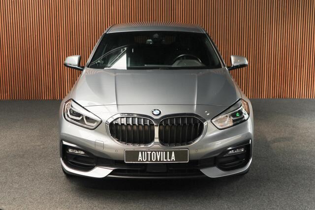 BMW 1-SERIE 118i Sport-line Aut. Leer Navi ACC Camera PDC Climate Zwarte hemelbekleding LM velgen BTW auto