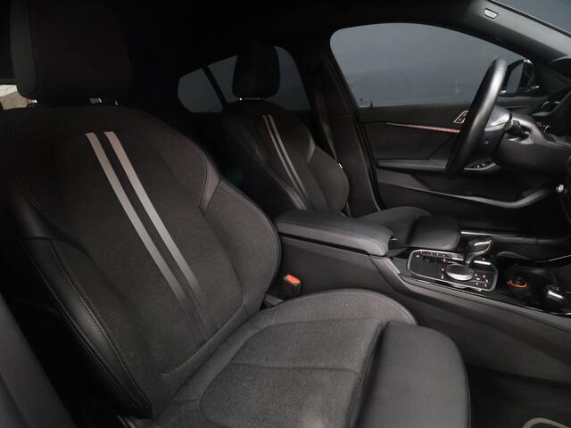 BMW 1-SERIE 118i M Sport [M SPORT, APPLE CARPLAY, ANDROID AUTO, SPORTSTOELEN, CRUISE CONTROL, SPORTSTOELEN, NIEUWSTAAT]