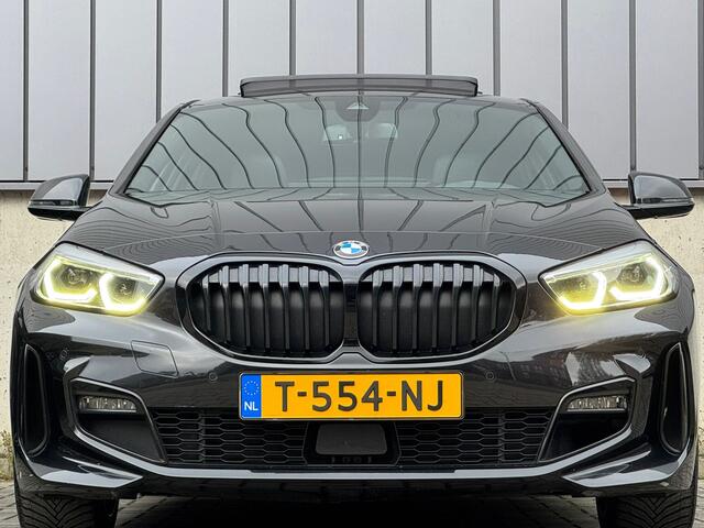 BMW 1-SERIE 118i 140PK Aut. M-Sport Shadow Pano Head-UP Dode-Hoek Camera